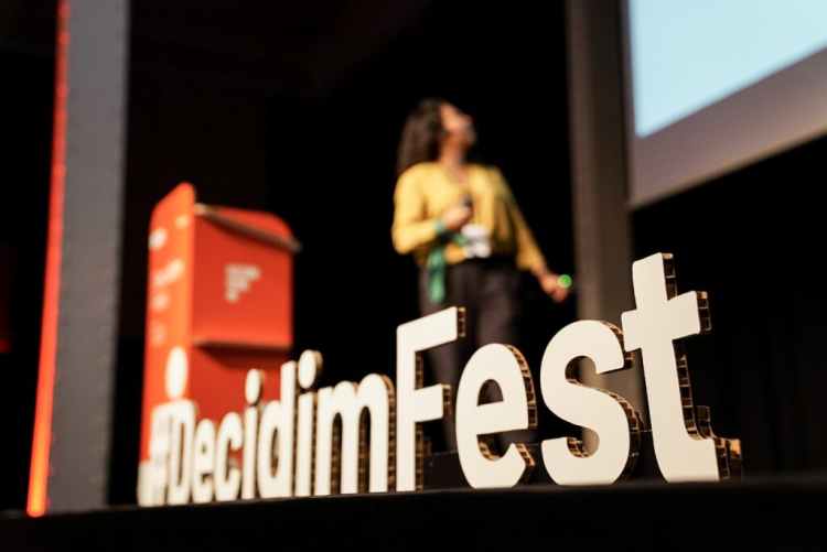 Infraestructuras digitales democráticas para una sociedad democrática [DecidimFest 2019]